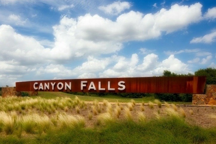 Canyon Falls.jpg